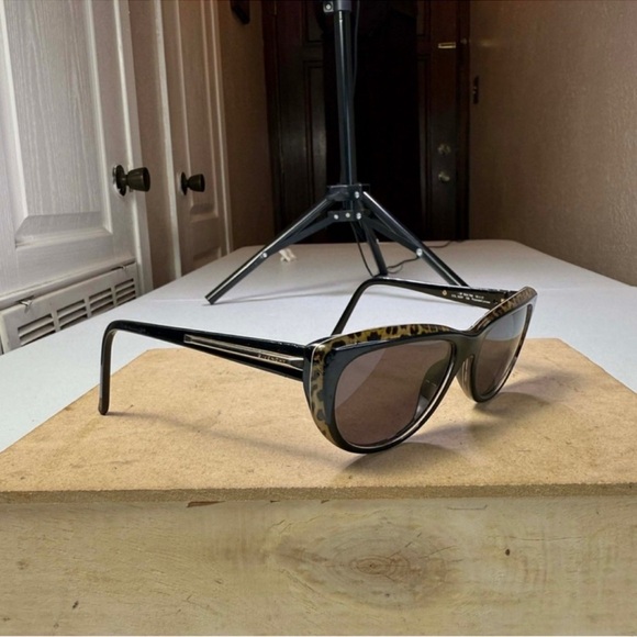 Givenchy Accessories - Givenchy Sunglasses Black Woman